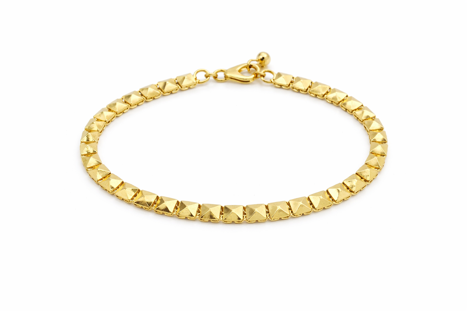 10KT SMALL SQUARE PYRAMIDS BRACELET Size 7.5INCH  Weigth 4.1GR