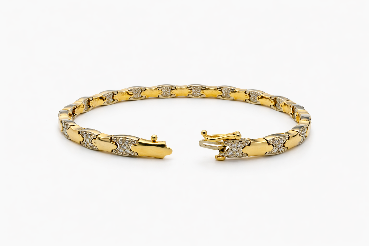 14KT YELLOW GOLD XOXO DIAMOND BRACELET Size 7MM 7INCH Weight 17.8 GRS