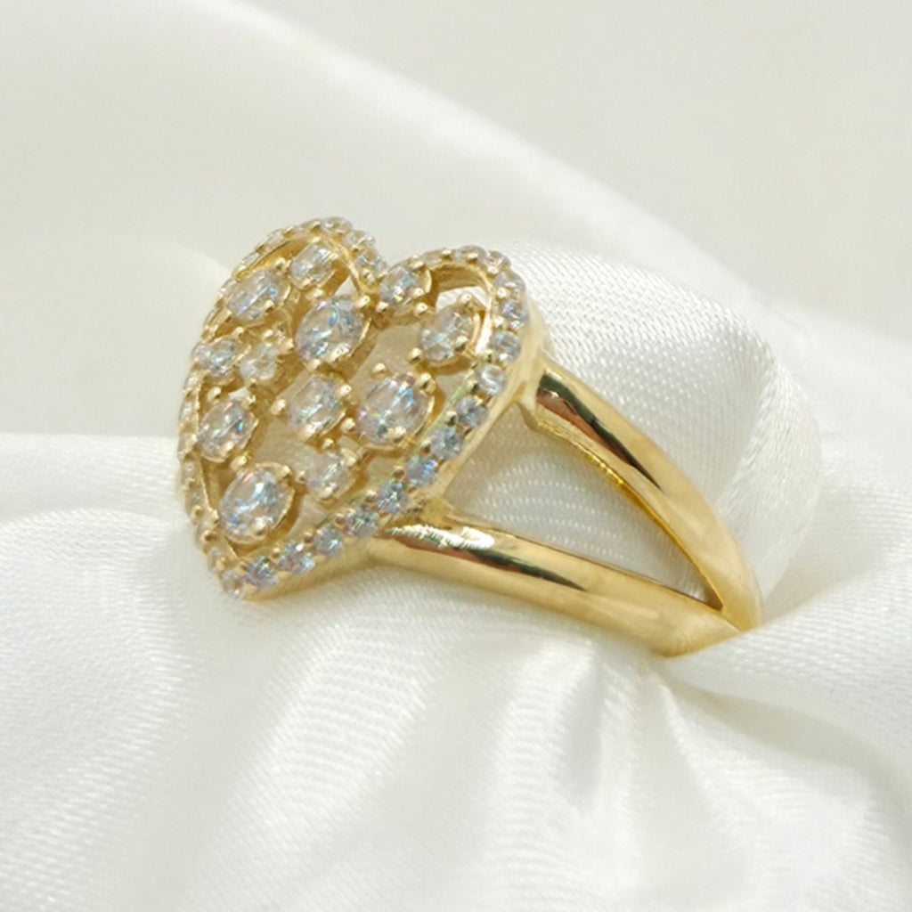 10KT WHITE STONES HEART RING CZ Size 7-8 Weight 2.5GR