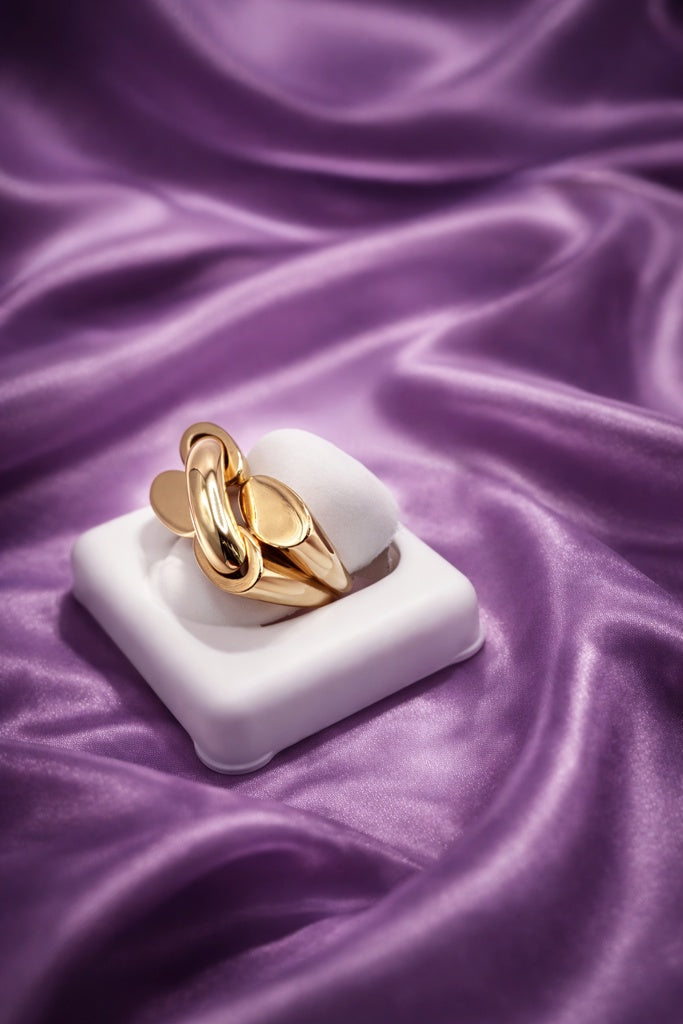 10KT GOLDEN MODERN X SHAPE RING Size 7 Weight 3.2GR