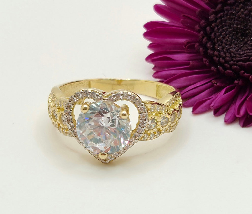 14KT WHITE STONE HEART RING Size 8 Weight 3.7GR