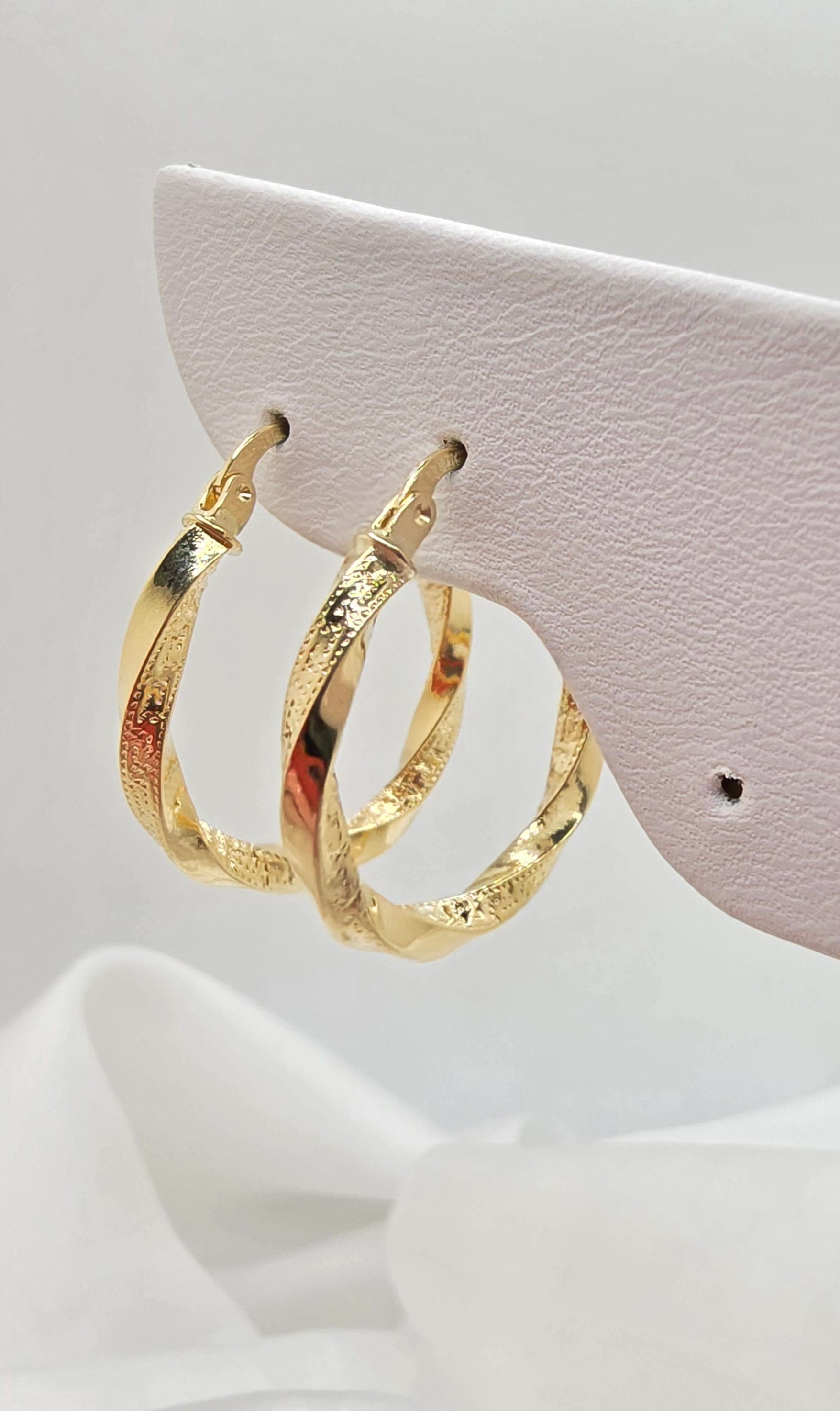 14KT GREEK DESING CROOKED HOOPS EARRINGS Size 3 Weight 2.2GR