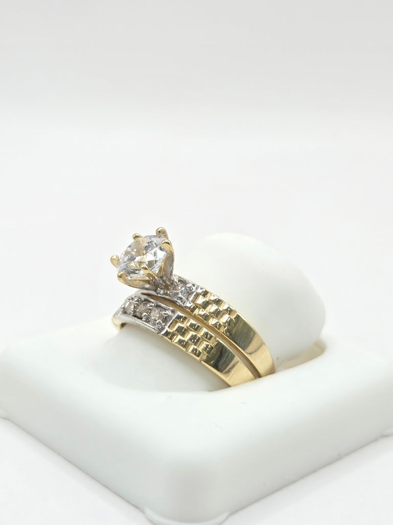 10KT TWO TONE ENGAGEMENT WOMAN'S RING Size 7 Weigth 3.4GR