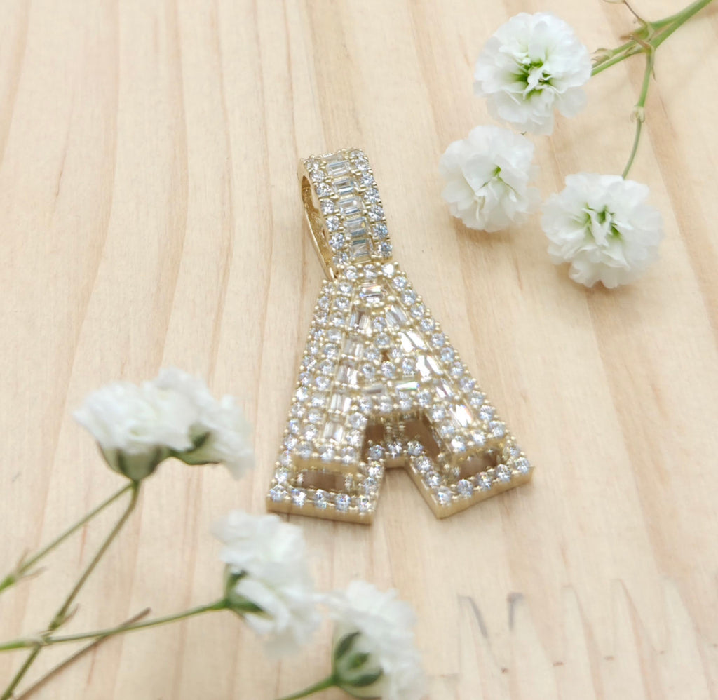 10KT MEDIUM CZ "A" LETTER PENDANT Weight 5.5GR