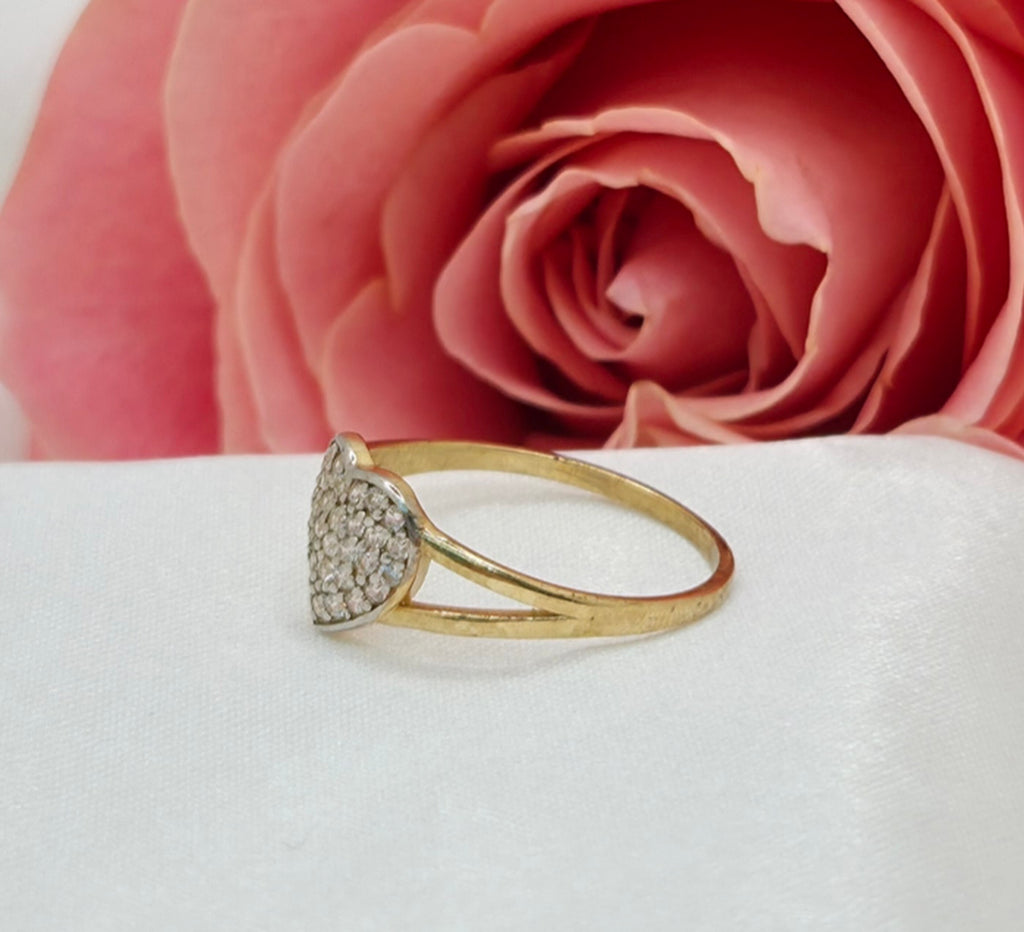 10KT SMALL CZ HEART RING Size 6.5 Weight 1.2GR