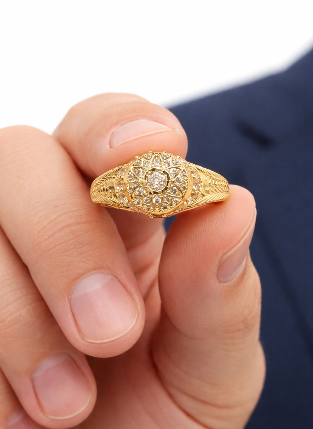 10KT EXTRA SMALL ROUND ROSETTA RING Size 11.5 Weigth 2.3GR