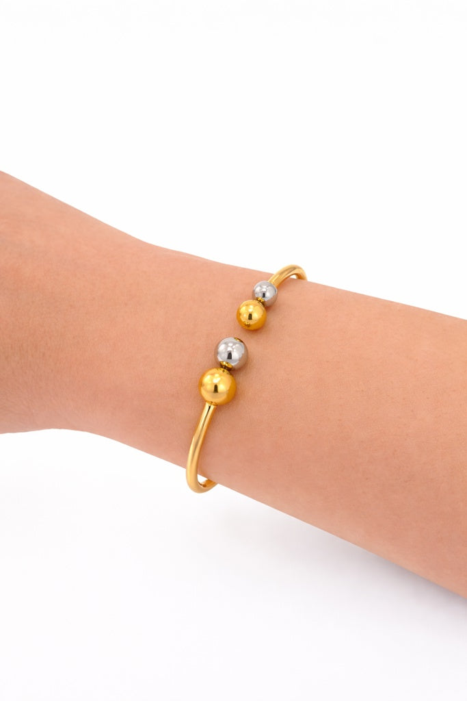 10KT TWO TONE BALLS BANGLE Size 3MM Weight 7.2GR