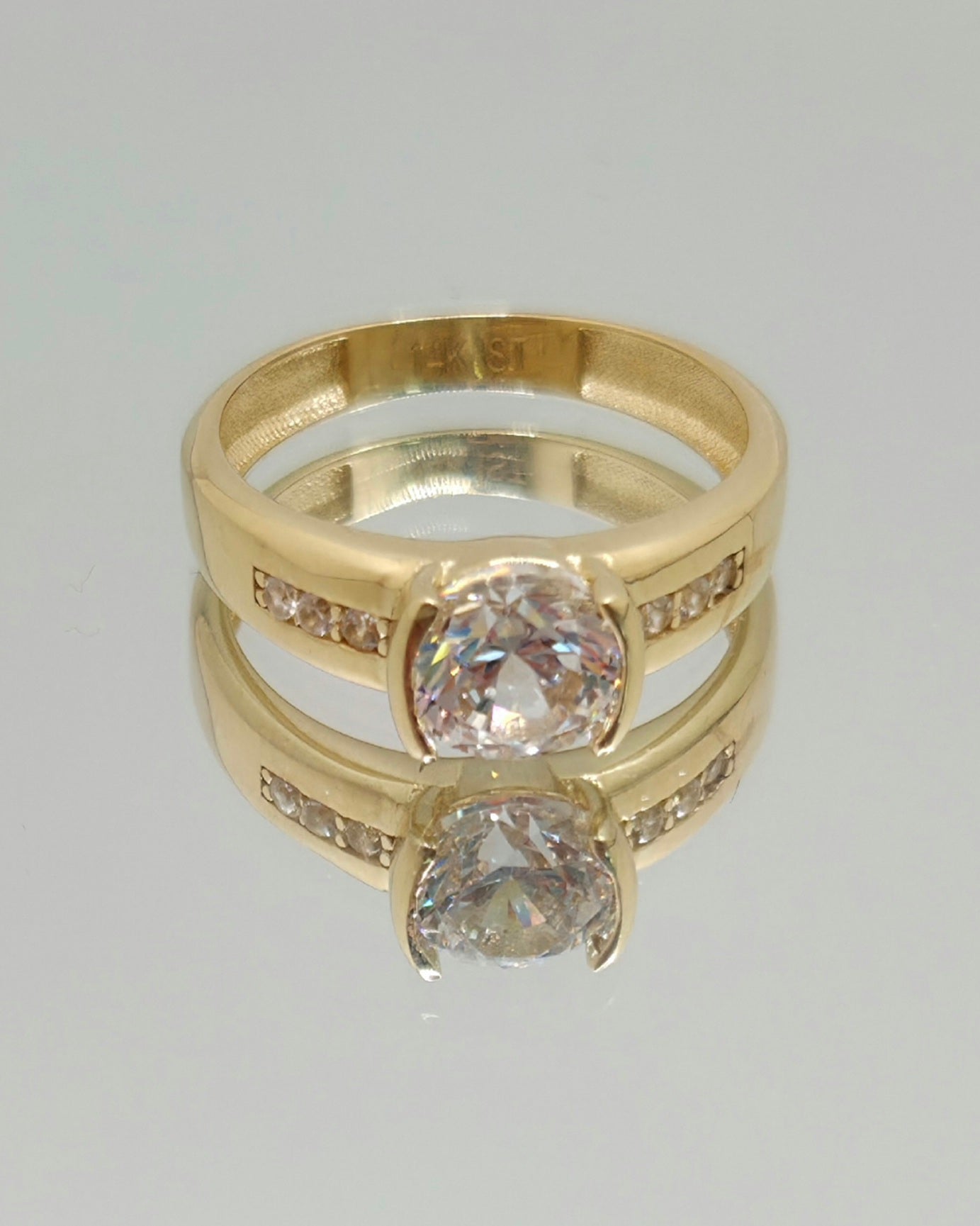 14KT DELICATE SMALL WHITE STONE PROMISE RING Size 7 Weight 3.3GR