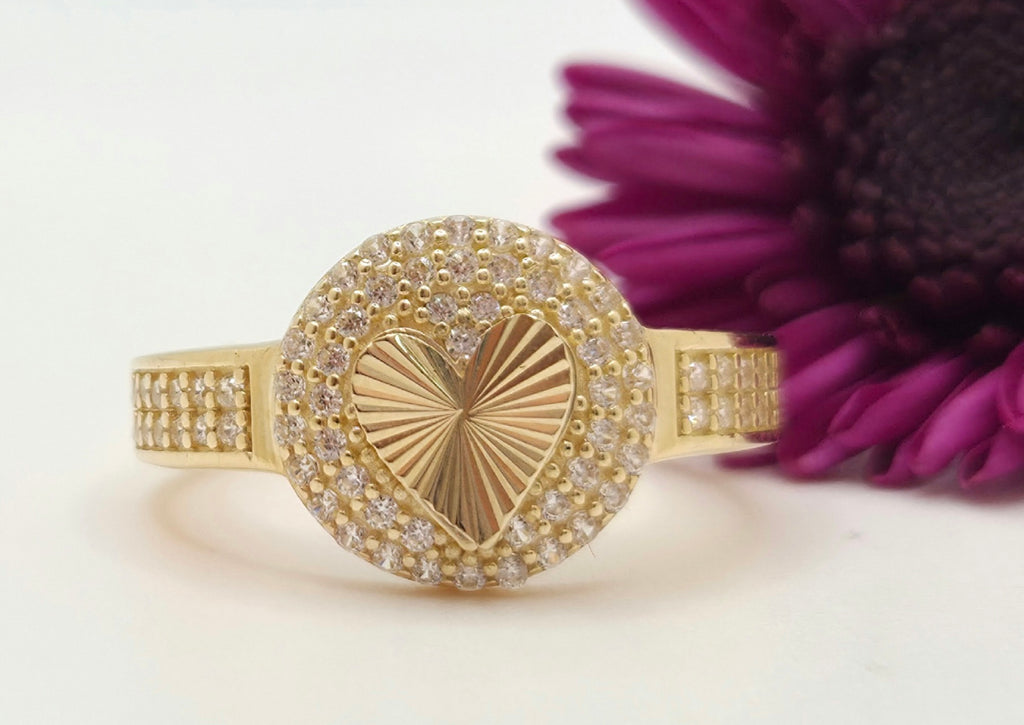 14KT CZ ROUND HEART INSIDE RING  Size 8 Weight 3.5GR