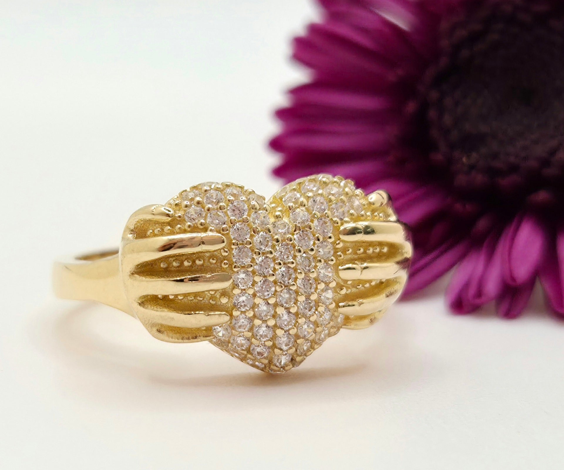 14KT CZ HEART WITH HAND RING Size 8 Weight 3.6GR