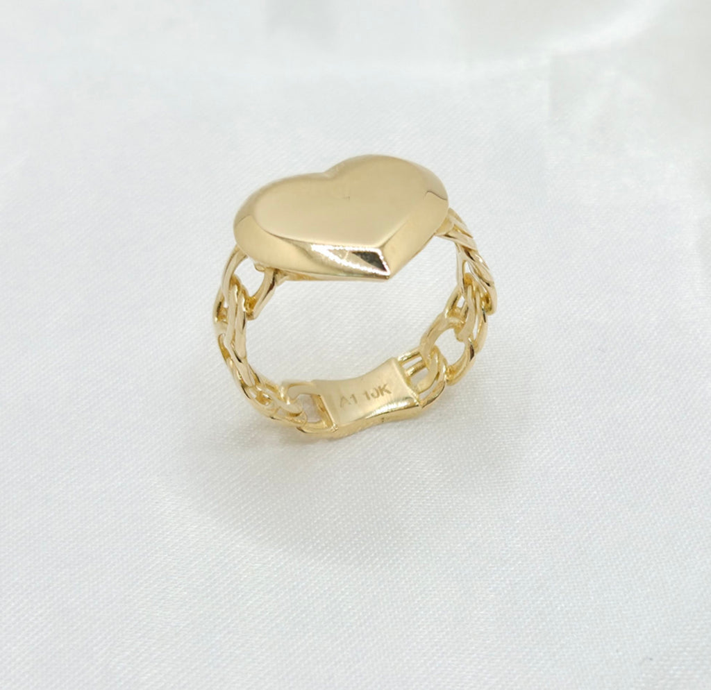 10KT CHINO LINK WITH PLAIN HEART RING  Size 8 Weight 3.3GR