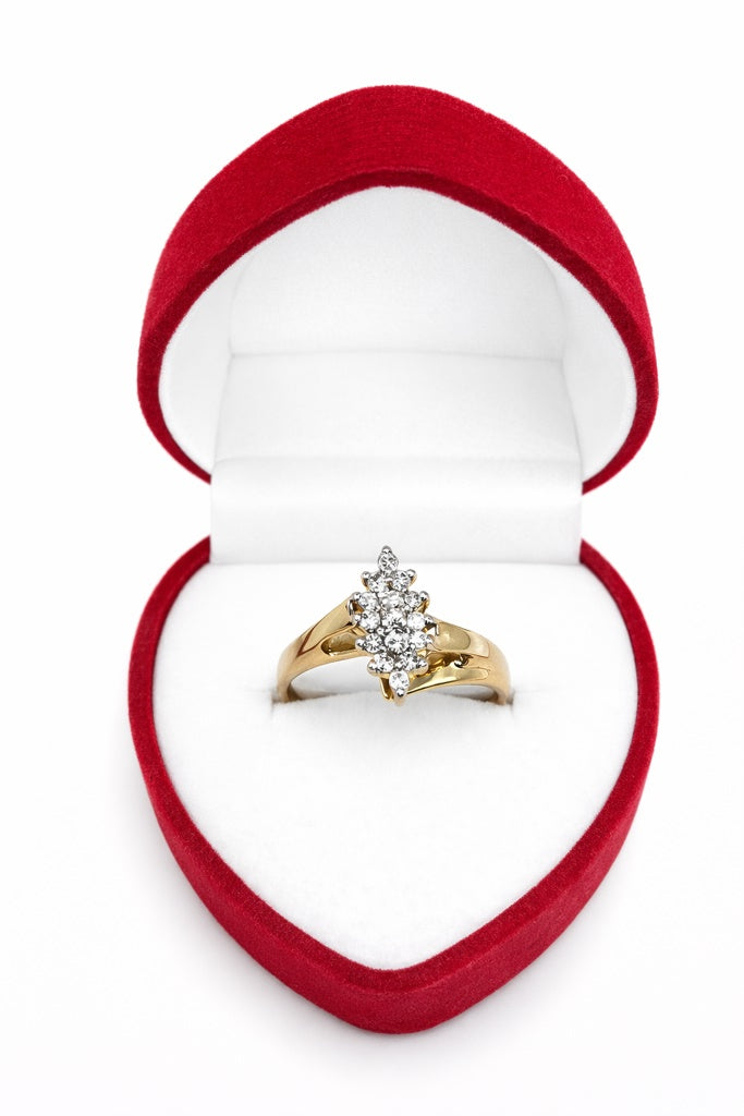 10KT YELLOW GOLD ALMOND SHAPE DIAMOND RING Size 7/0.24CT