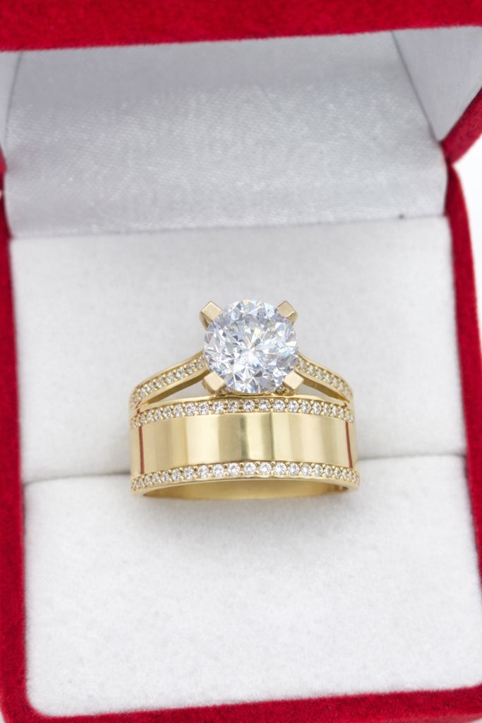 10KT WOMEN'S ENGAGEMENT RING WITH DETAILS OF CZ Size 7.5 Weight 4.8GR