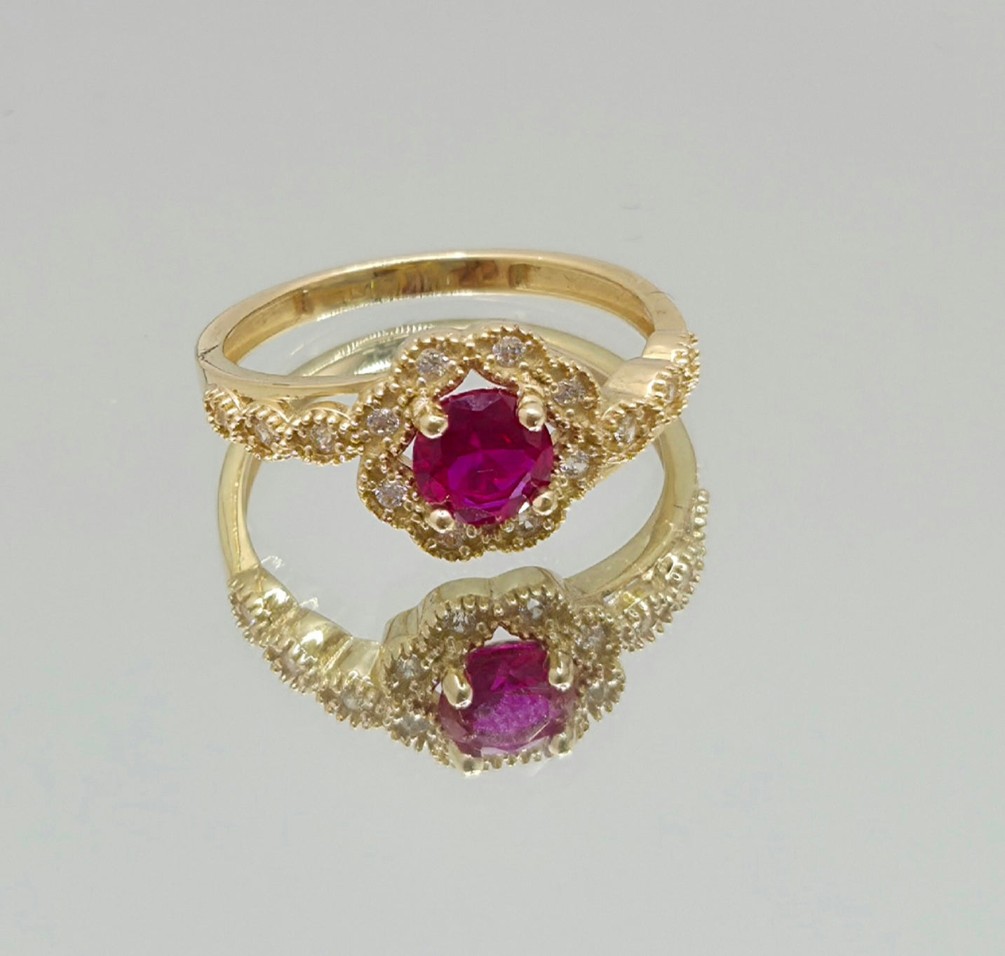14KT DELICATE CZ FLOWER PINK STONE CENTER RING Size 7 & 8 Weight 2.5GR