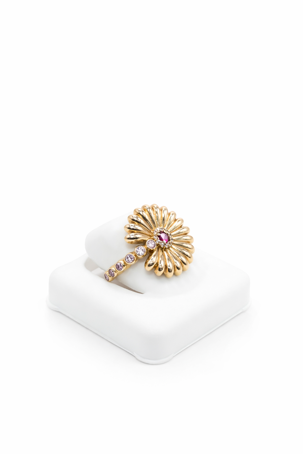 10KT EXOTIC FLOWER CZ DETAILS RING  Size 7 Weigth 3.5GR