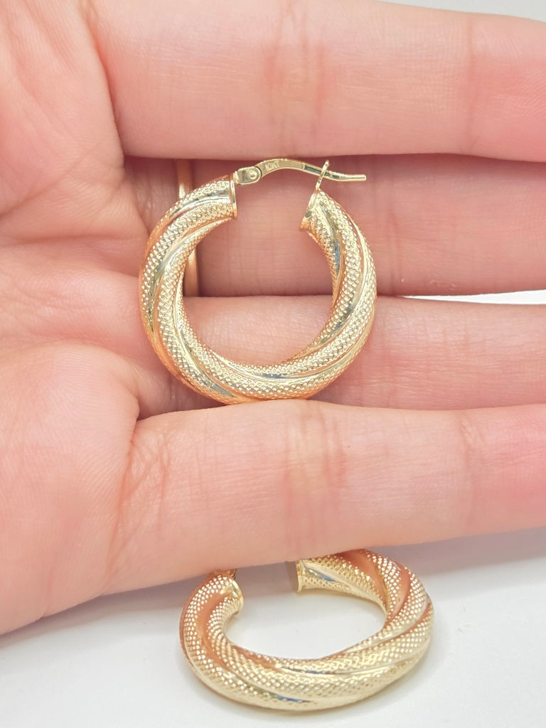 10KT CROOKED NEVADAS HOOPS EARRINGS Size 3  5MM Weigth 3.3GR