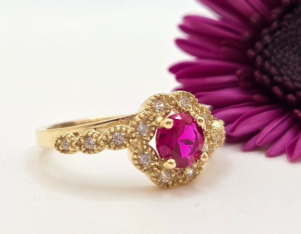 14KT DELICATE CZ FLOWER PINK STONE CENTER RING Size 7 & 8 Weight 2.5GR