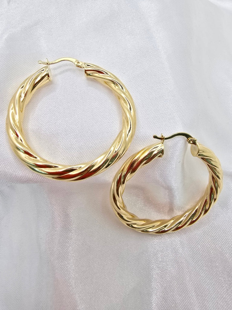 10KT CROOKED HOOPS EARRINGS Size 6 5MM Weight 6.6GR