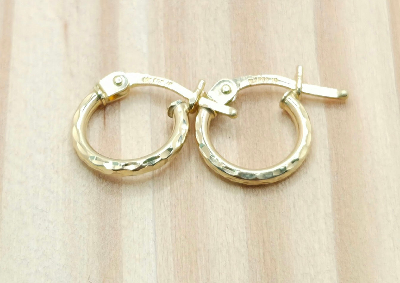 10KT BABY DIAMOND CUT HOOPS EARRINGS Size 1 Weight 0.7GR