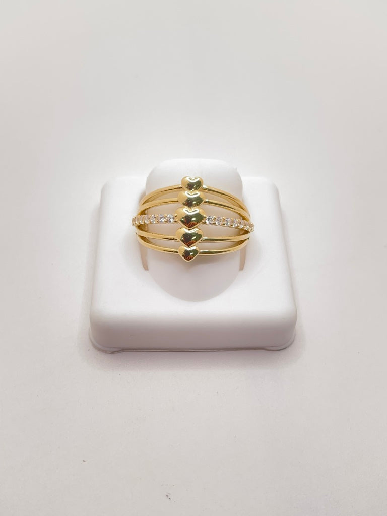 10KT DELICATE SMALL HEARTS RING Size 7.5 Weight 3.55GR