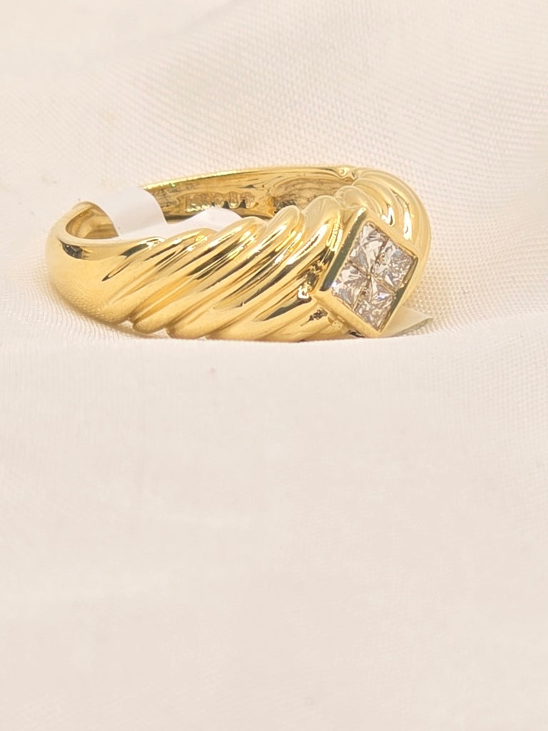 14KT CABLE DESIG PRINCESS CUT DIAMOND RING INVISIBLE DIAMOND BND Size 7 Weight 6 GRS