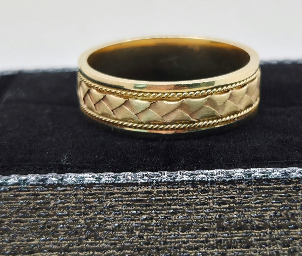 14KT BRAIDED DESIGN ENGAGEMENT MAN'S RING Size 15 8MM Weight 11GR