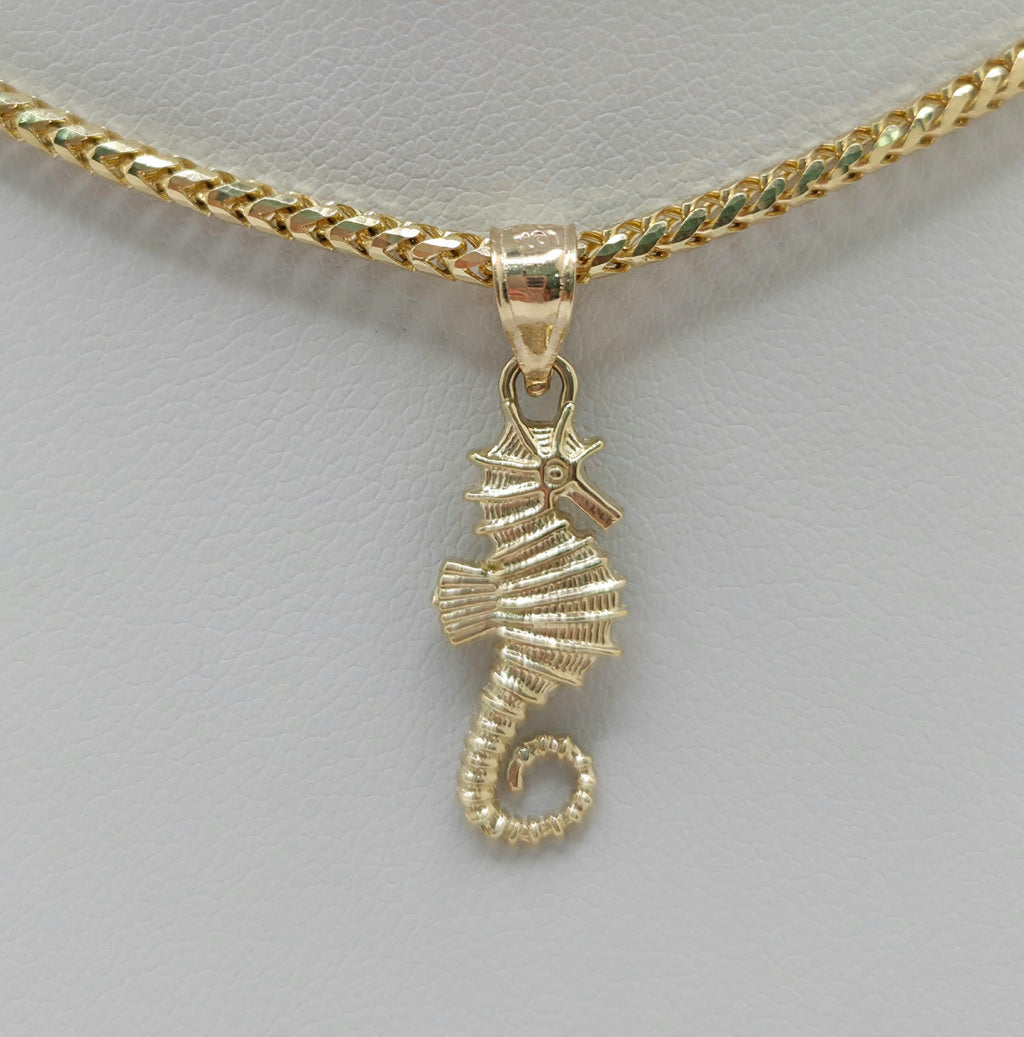 10KT SEA HORSE PENDANT Weight 1GR