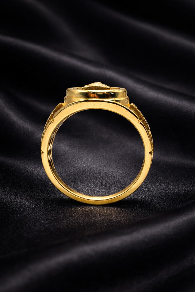 10KT VIRGEN DE LA CARIDAD RING Size  11 Weigth 6.4