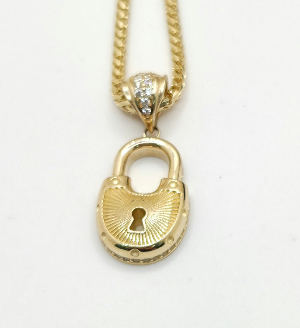 14KT SMALL CZ PADLOCK HEART PENDANT  Weight 3.1GR