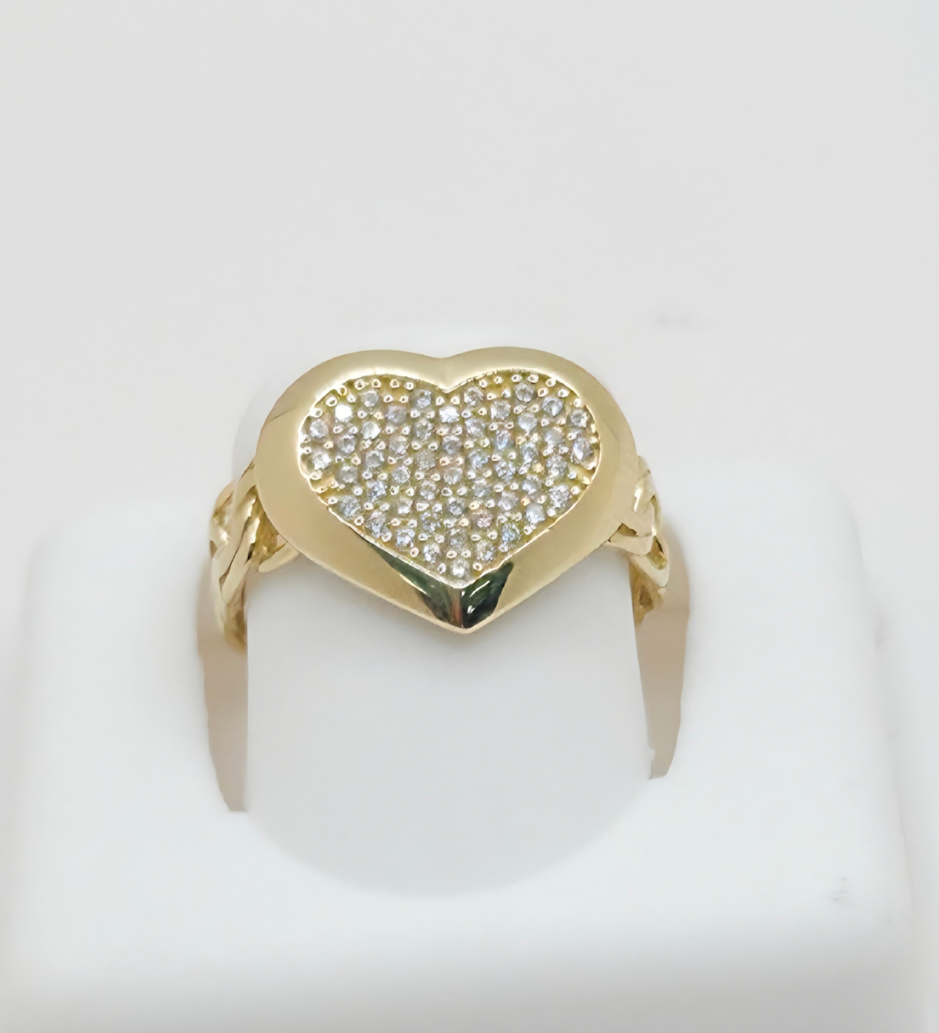 10KT CHINO LINK SMALL CZ HEART RING Size 8 Weight 3GR