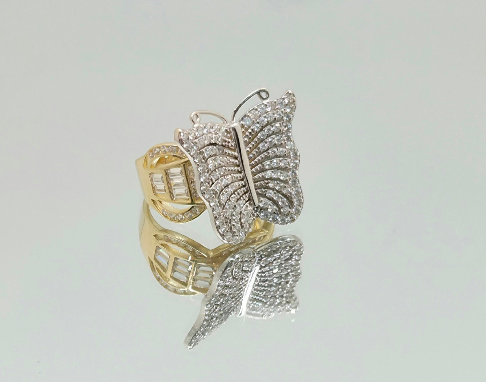 14KT BIG CZ BUTTERFLY RING Size 7 Weight 6.4GR