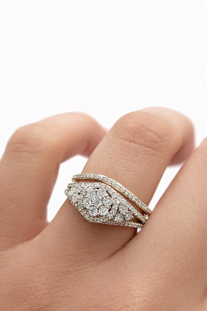 10KT ELEGANT ROUND DIAMOND ENGAGEMENT RING Size 7/0.33CT