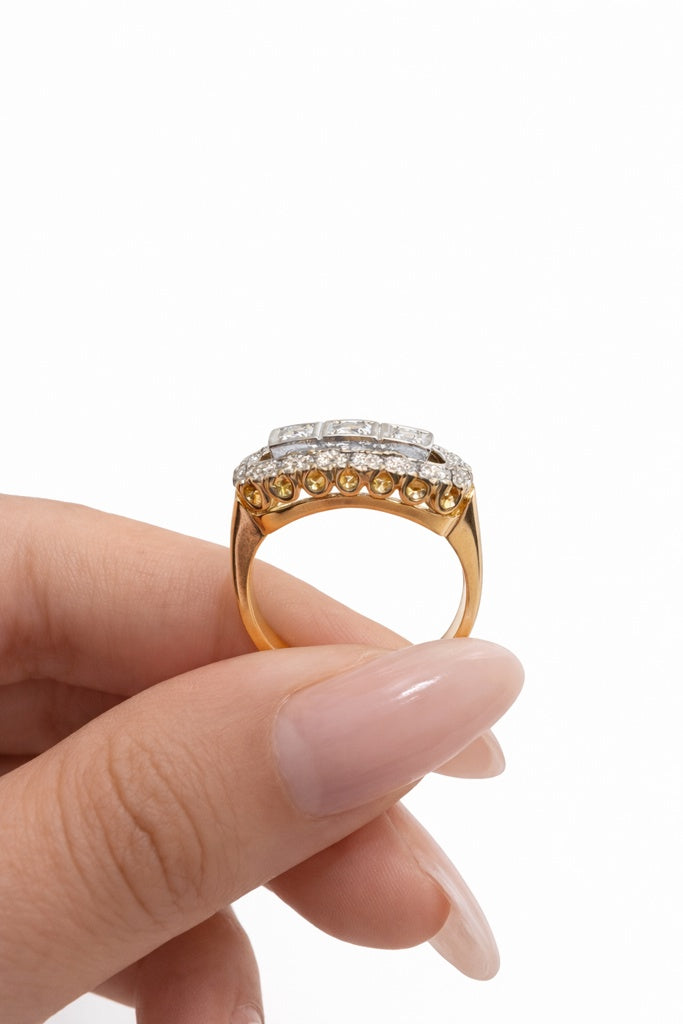 10KT ELEGANT SQUARE DESIGN DIAMOND WOMAN'S RING Size 6.5 Weight 3.6GR