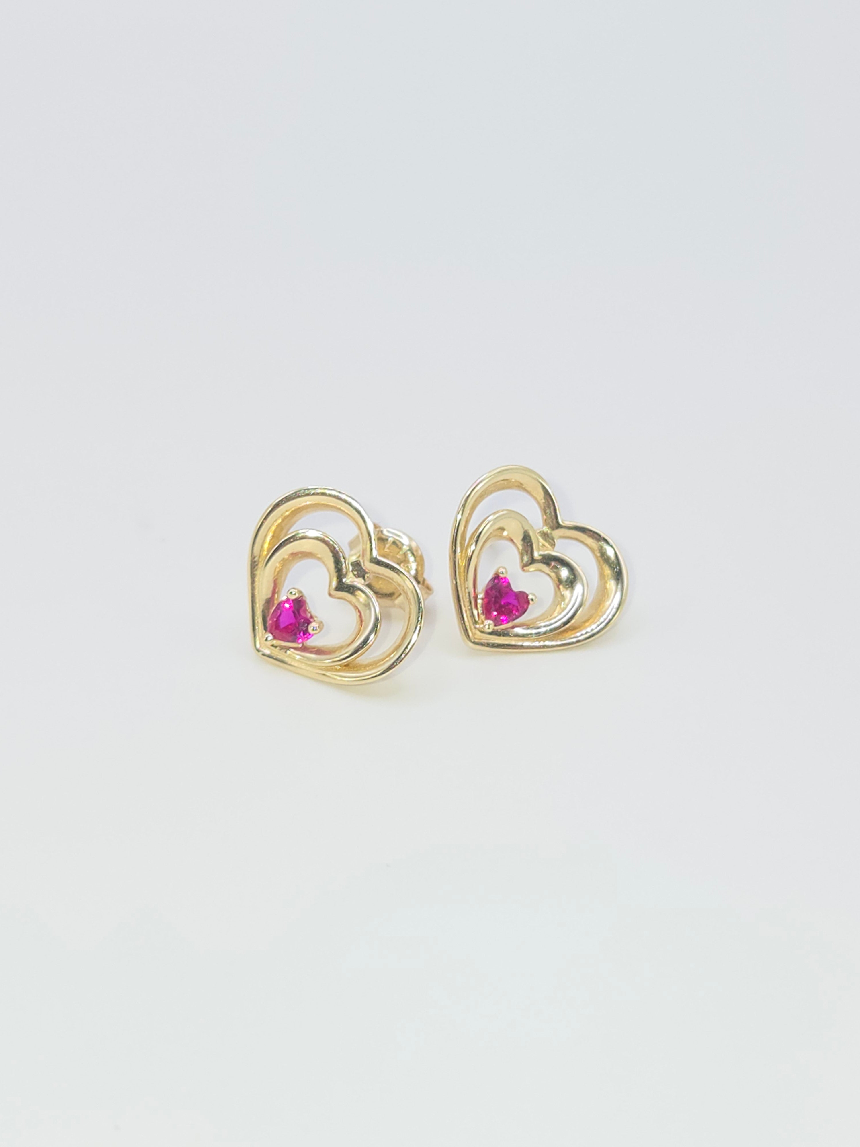 10KT MEDIUM HEART SILHOUETTE WITH STONE DETAIL  EARRINGS Size  Weigth 1.8GR