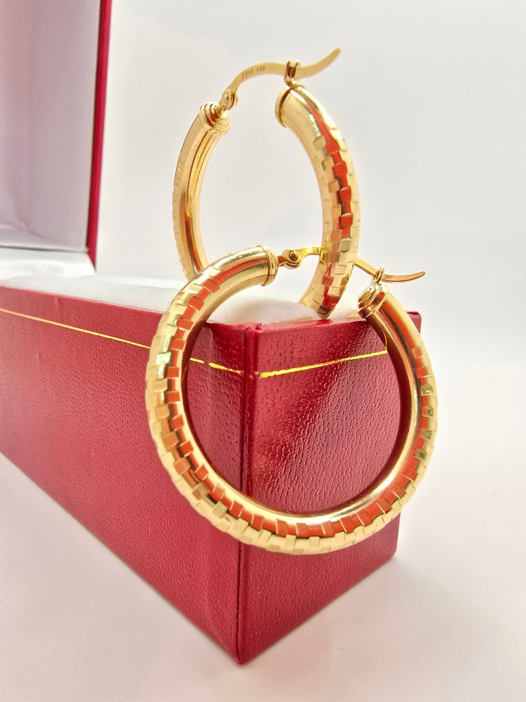 10KT SQUARE CUT HOOPS EARRINGS Size 4 4MM Weight 3.8GR