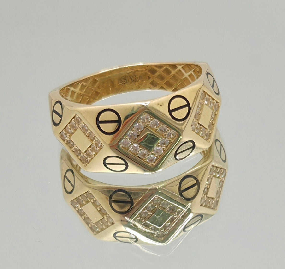 14KT CZ RHOMBUS DIAGONAL RING Size 7 & 8 Weight 3.9GR