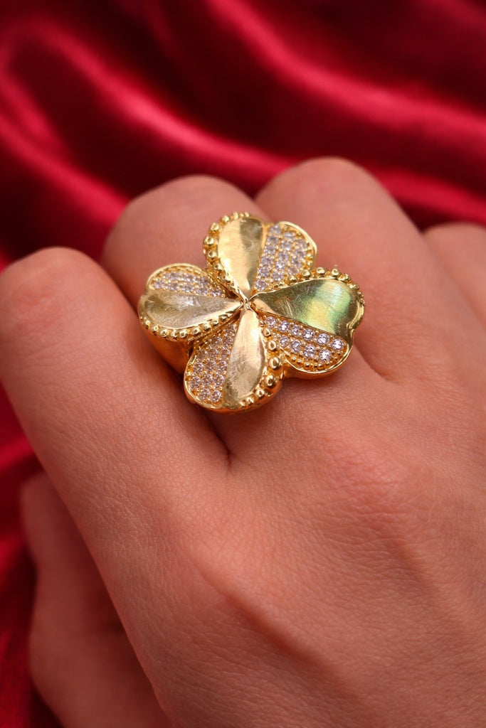 10KT FLOWER RING+WOMAN Size 7-8 Weigth 5.1GR