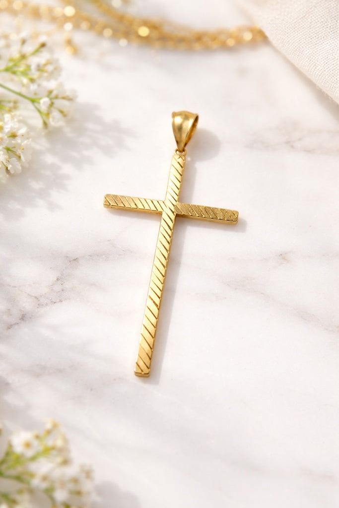 10KT DIAMOND CUT DESIGN CROSS PENDANT Weight 3.2GR