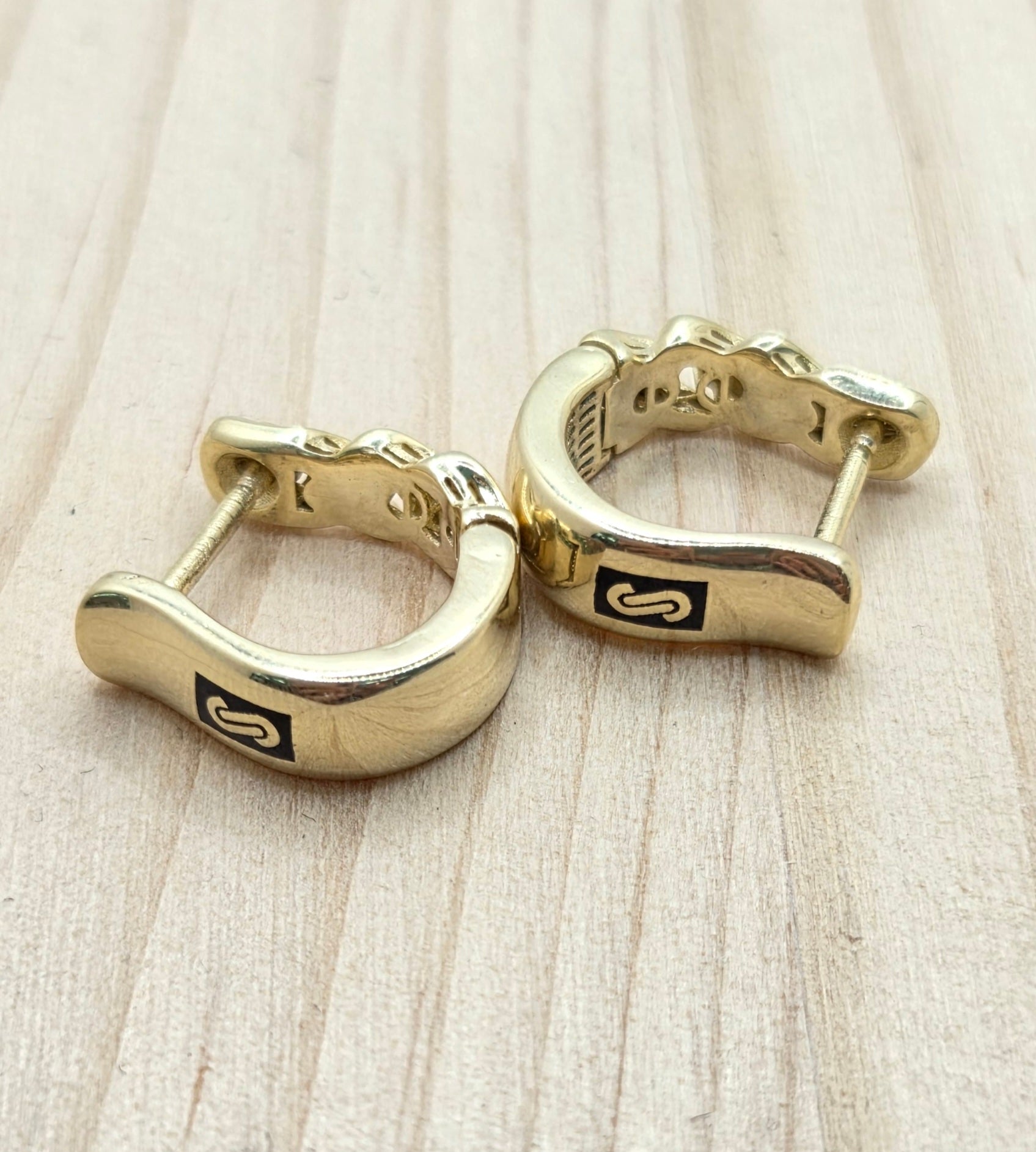 10KT SMALL PLAIN CERTIFIED MONACO HOOPS EARRINGS Weight 3.2GR