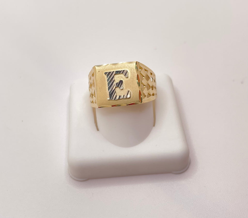 10KT MEN'S LETTER "E" RING Size 10 Weight 4GR