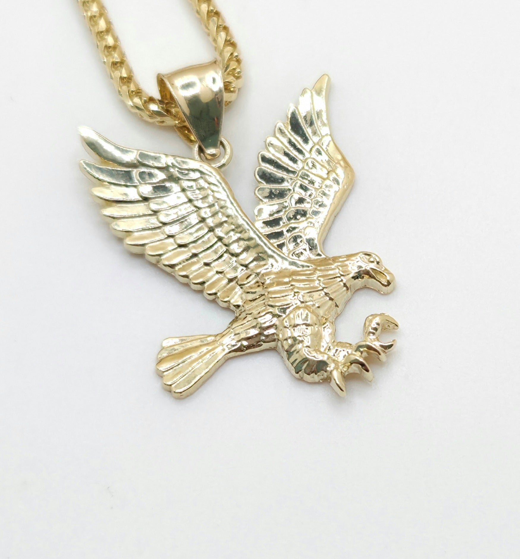 10KT MEDIUM EAGLE PENDANT Weight 2.9GR