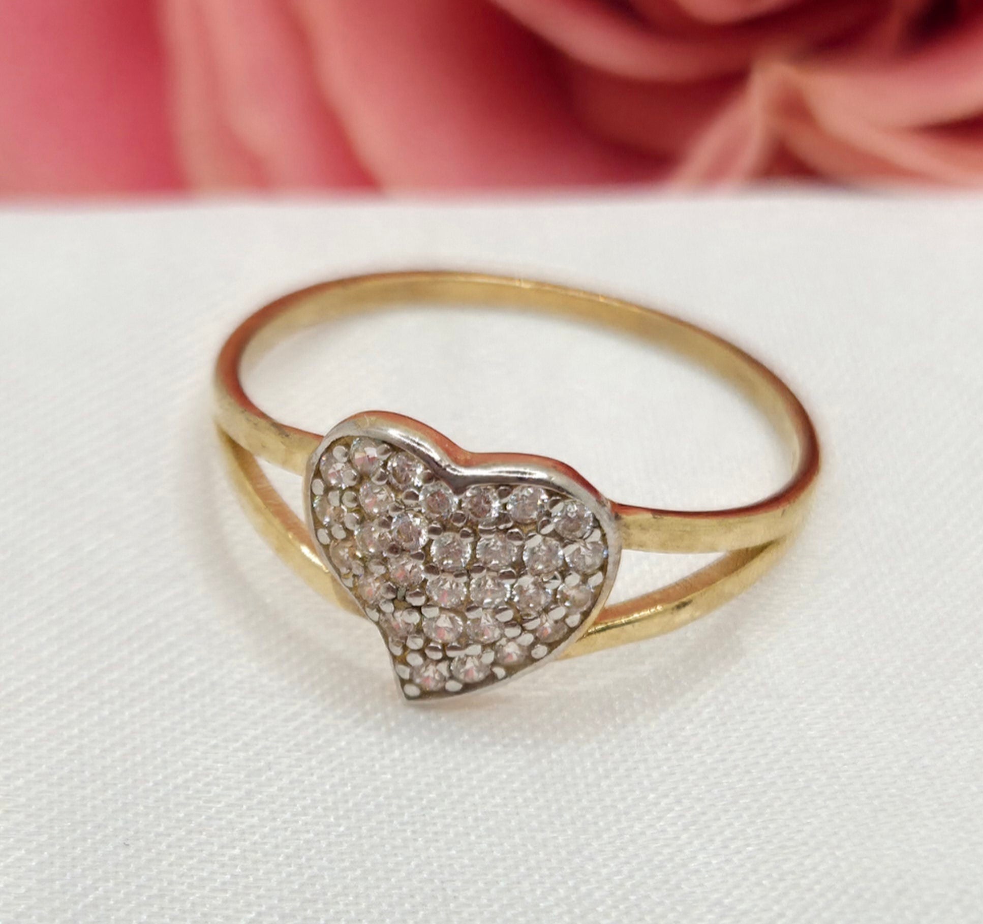 10KT SMALL CZ HEART RING Size 6.5 Weight 1.2GR