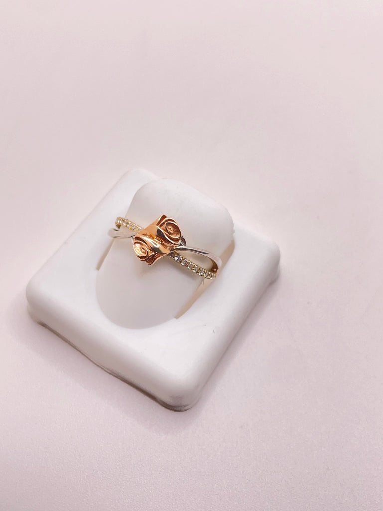 10KT DELICATE TWO-GOLD ROSES RING Size 8 Weight 1.68GR