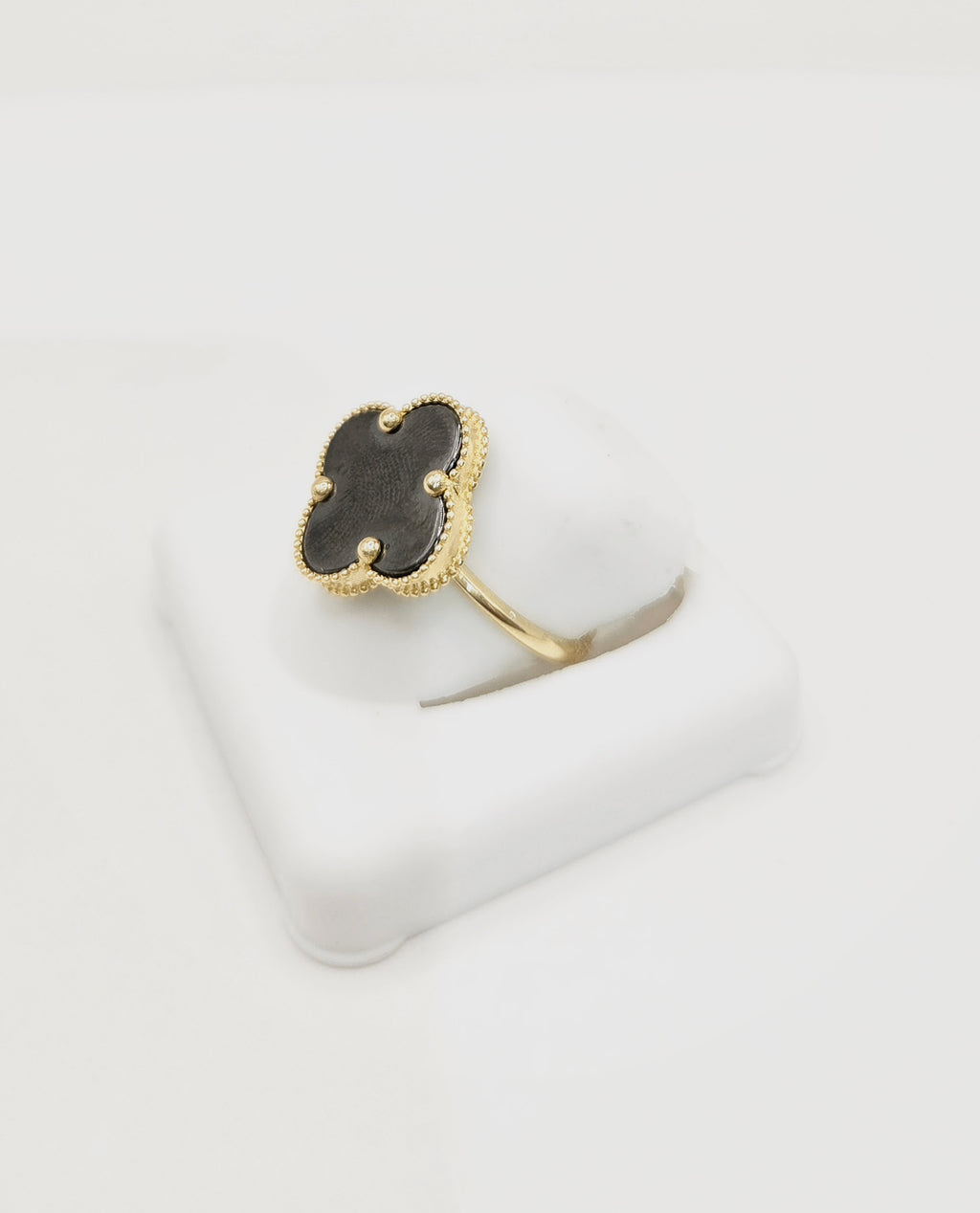 10KT FLOWER RING Size 7 Weigth 2.8GR