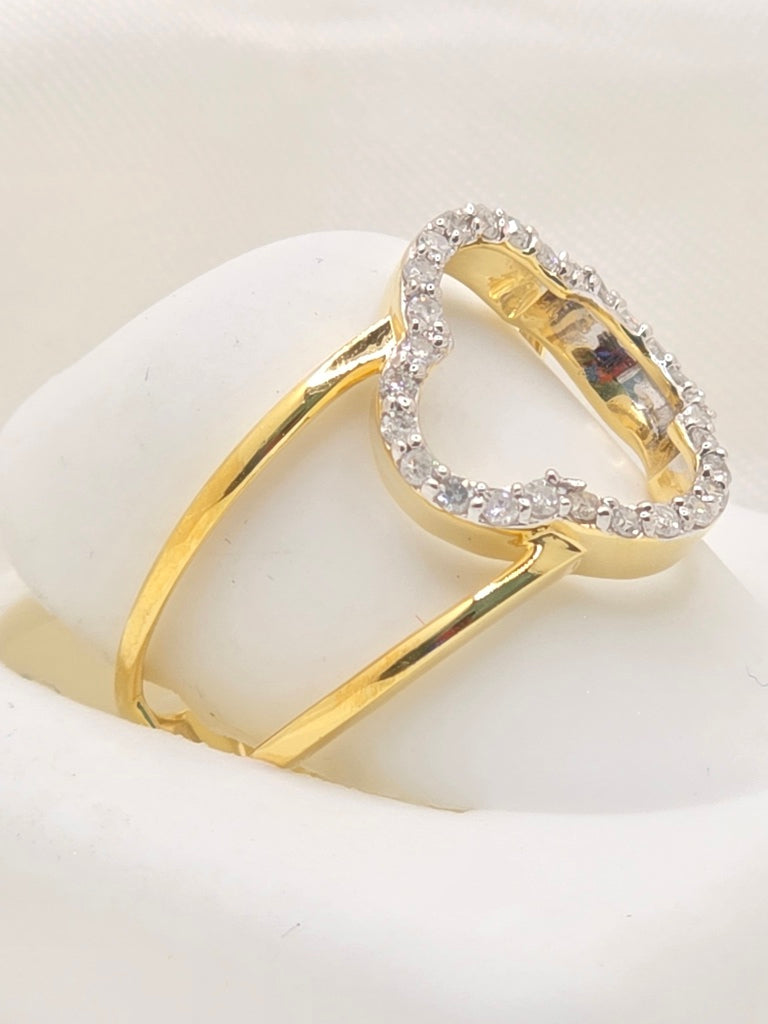 10KT FLOWER RING Size 14MM SIZE 7 Weigth 2.5 GRS