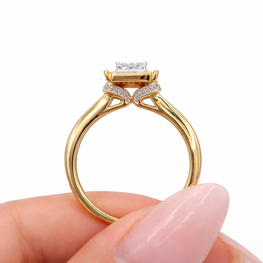 10KT  SQUARE ELEGANT DIAMOND PROMISE RING Size 7/0.26CT Weigth 3.1GR