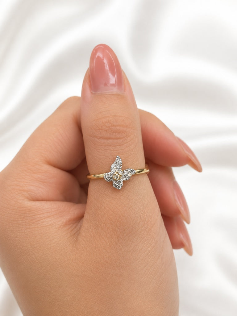 14KT  DIAMOND BUTTERFLY RING Size 7