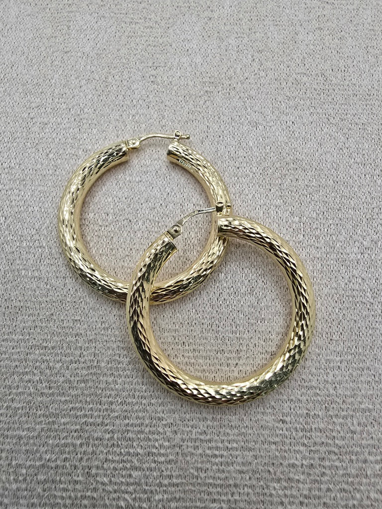 10KT DIAMOND CUT HOOPS EARRINGS Size 4 Weight 3.5GR