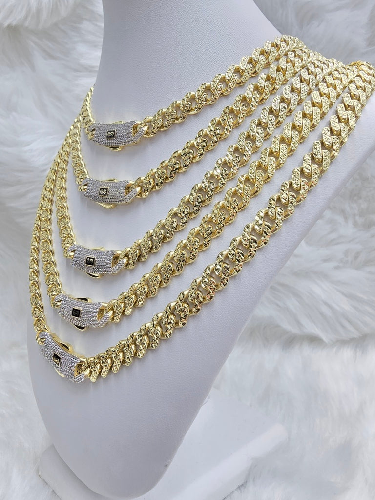 10KT DIAMOND CUT CERTIFIED CZ LOCK MONACO CHAINSize 8MM 24INCH Weight 32GR