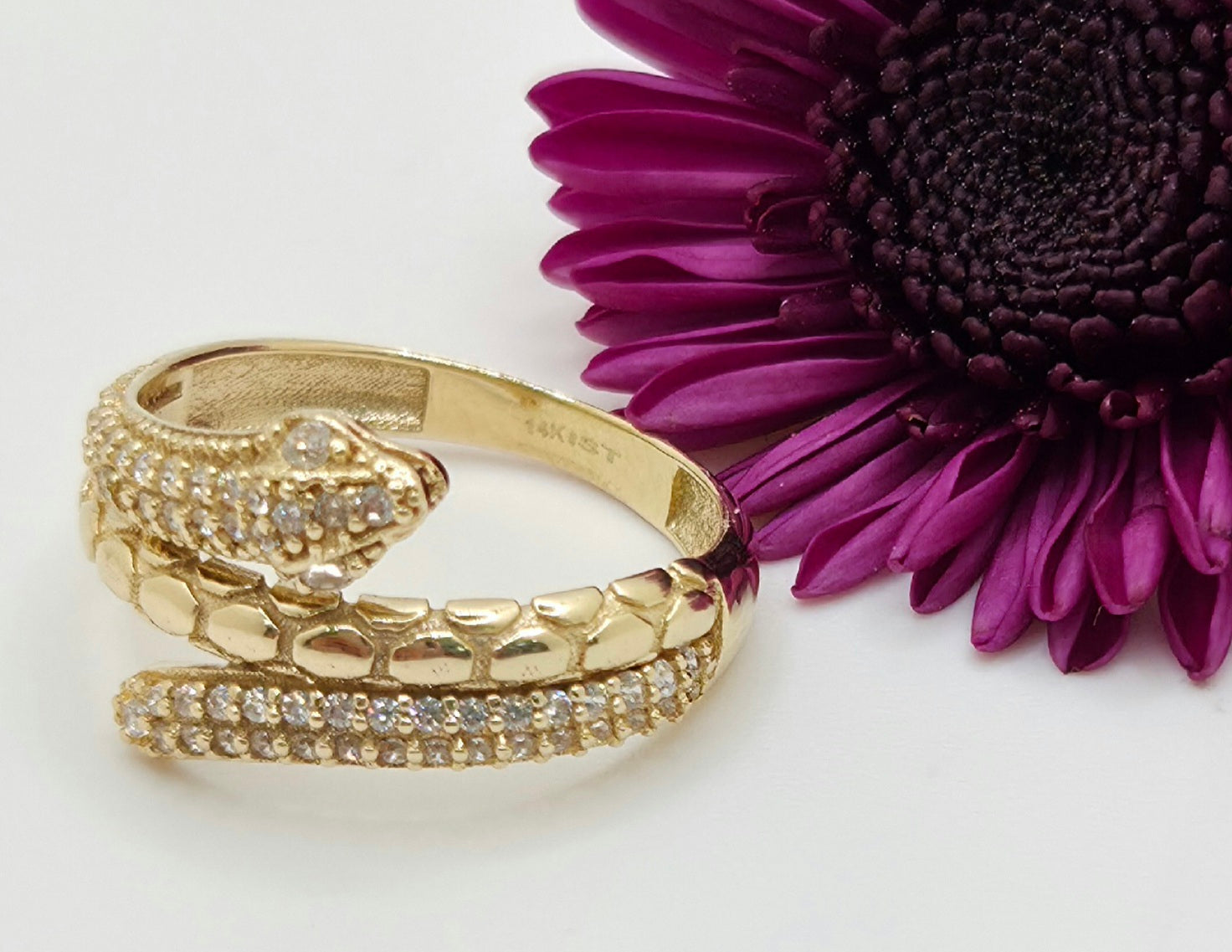 14KT MODERN CZ SNAKE RING Size 7 Weight 2.9GR